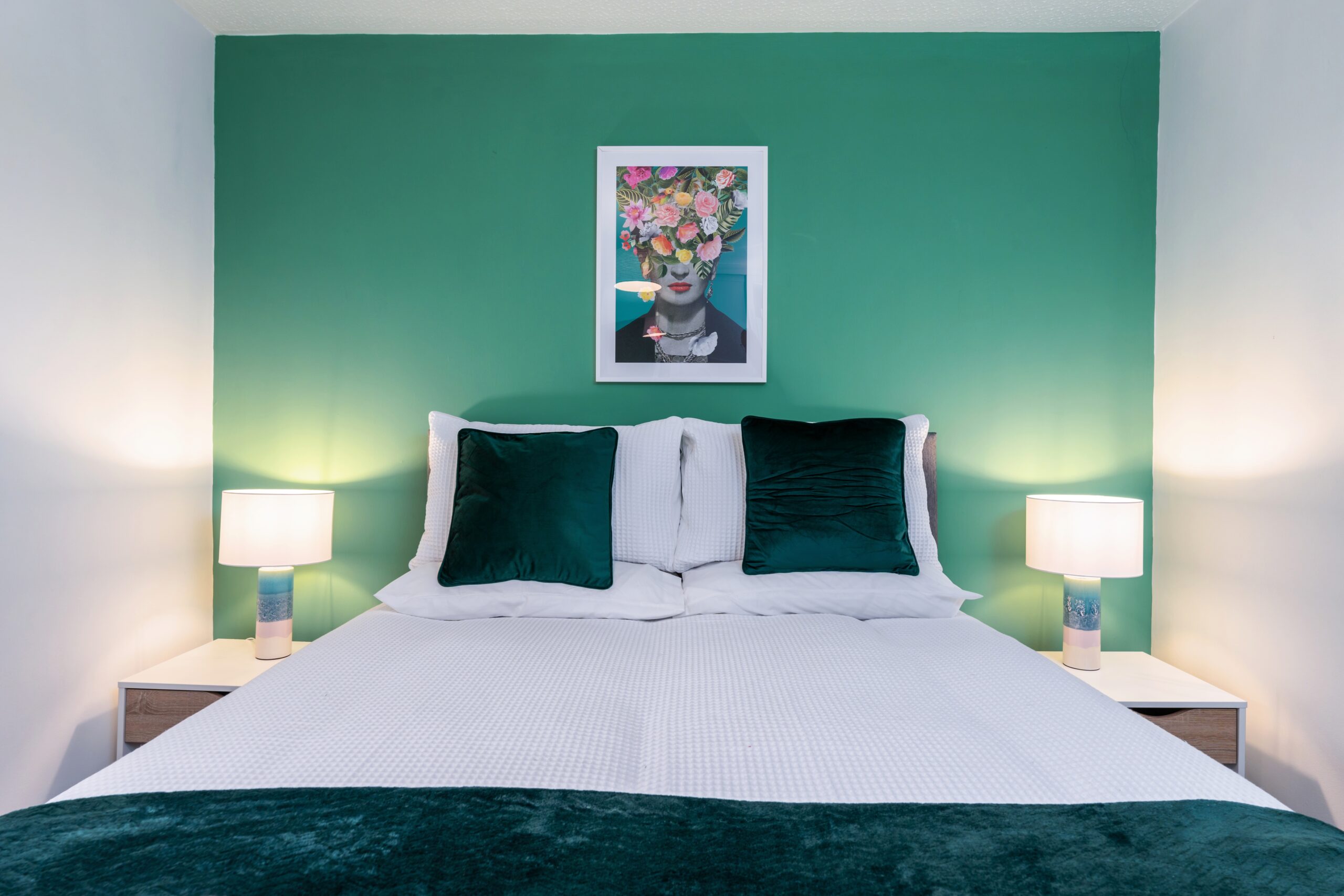 Master Bedroom - King Size Bed - Front On